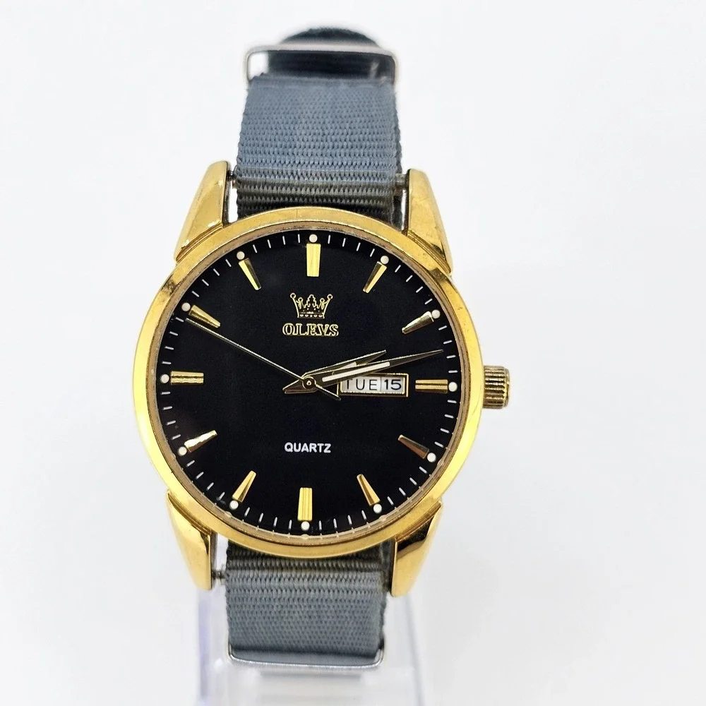 Men's Analog Watch 38MM Black Dial Day Date NEW Gray Canvas Band NEW Battery